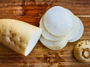 feuille de radis blanc mariné