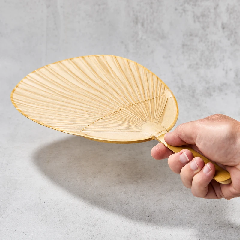 éventail shibu uchiwa prise en main.